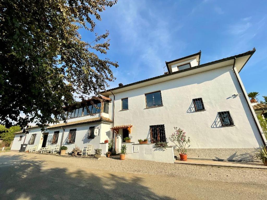 Il Sartore Vetralla Exteriér fotografie